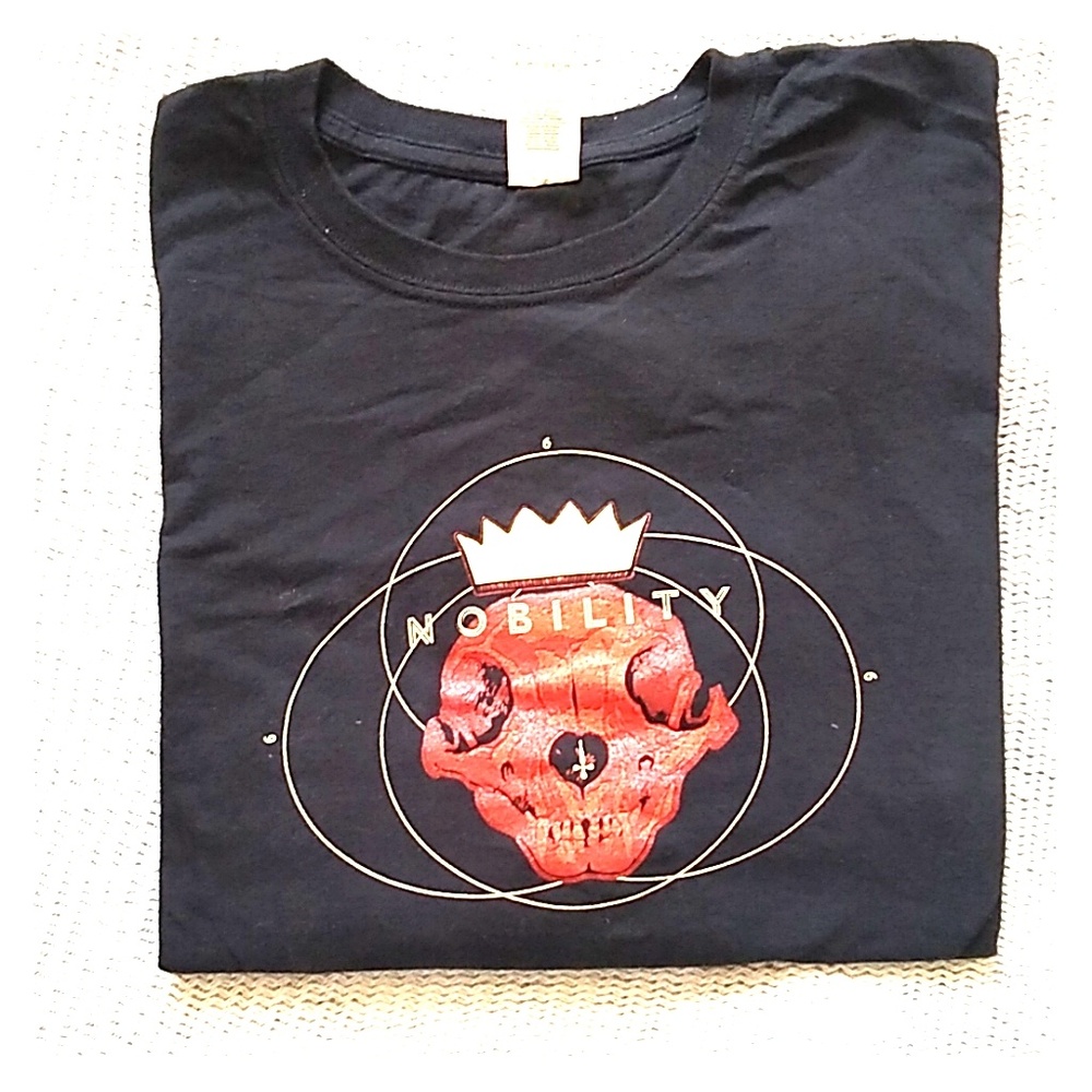***3 for $6****Mens Nobility T-shirt